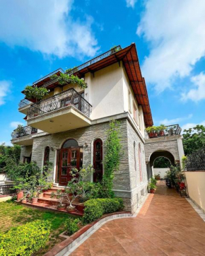 Chanoud House